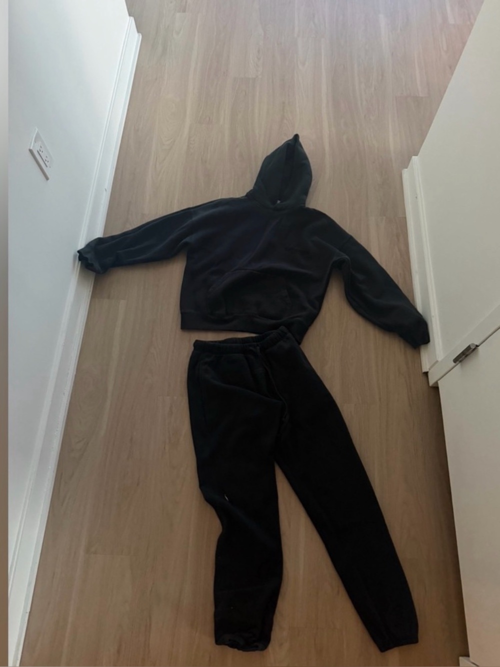 Black essentials fear of God set